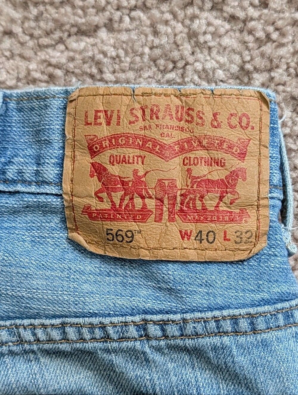 Levis Mens Light Wash Blue 569 Loose Straight Fit Denim Cotton Jeans Size 40x32 - Picture 7 of 12